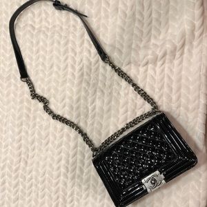 Faux black crossbody! OPEN TO REASONABLE OFFERS!